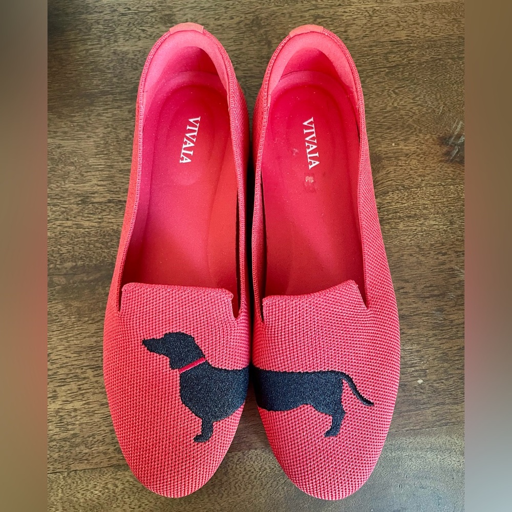 Calling all dachshund lovers! Vivaia slip on flat
